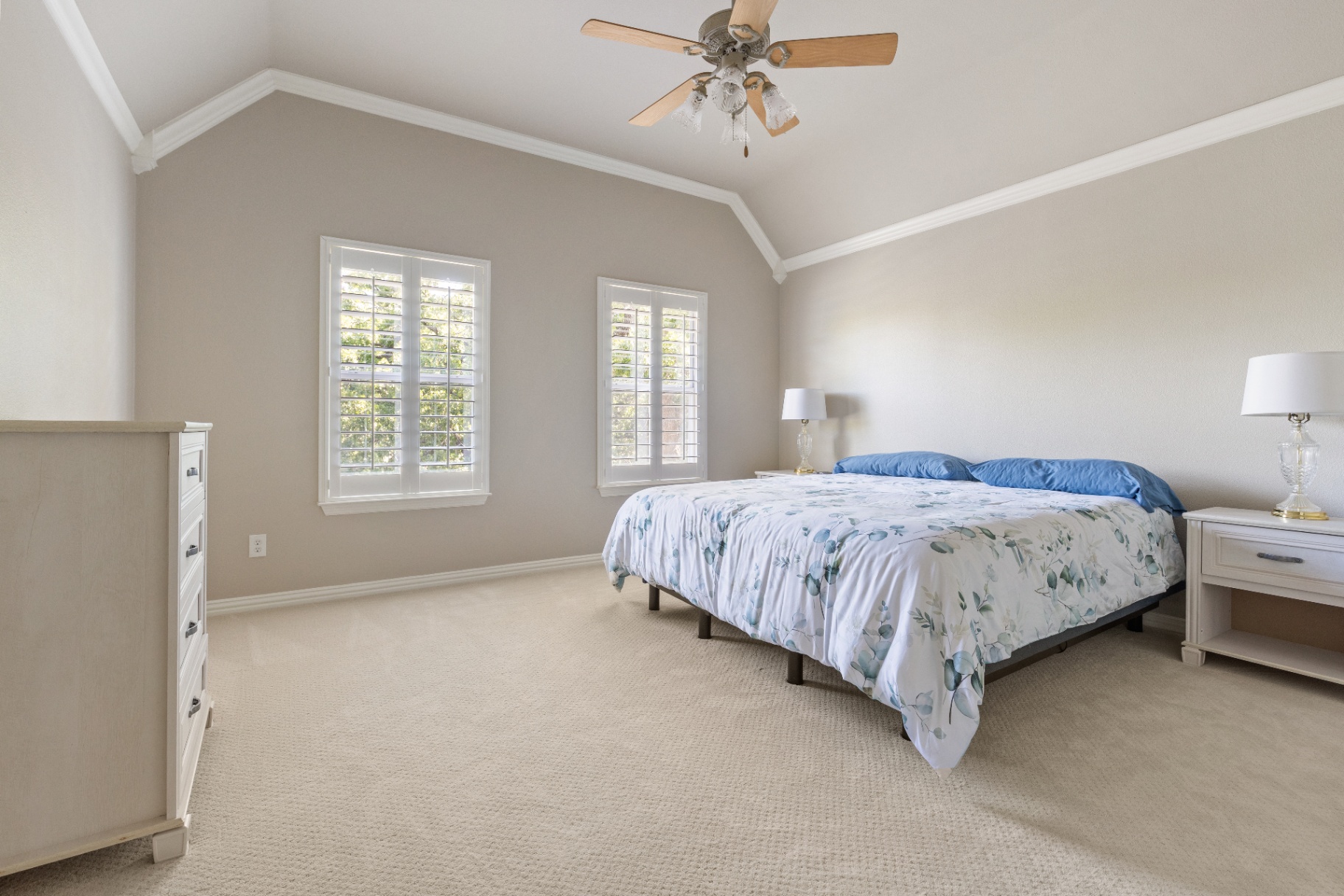 Secondary bedroom with king bed